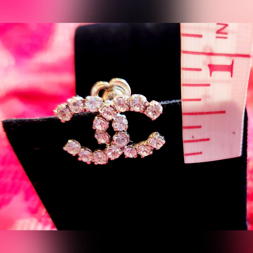 ♡CHANEL Y2K SINGLE Stud Double CC Rhinestones Pierced Glitzy Post Earring EVC 1"